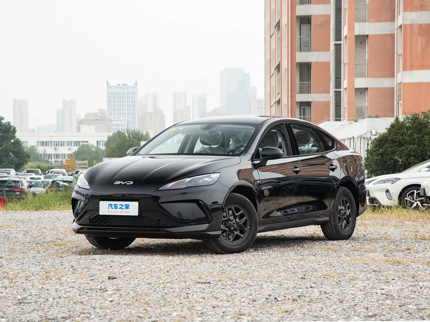 BYD Seal 05 DM-i — реальный автомобиль из поставки CNCARS.BY