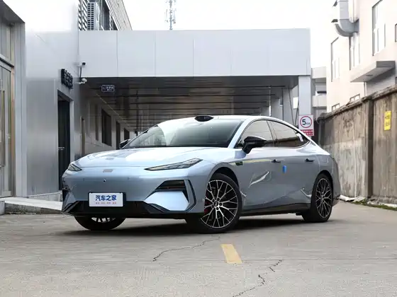 Geely Galaxy E8 2025, 620 км 4WD Starship LiDAR — кузов, фото 1