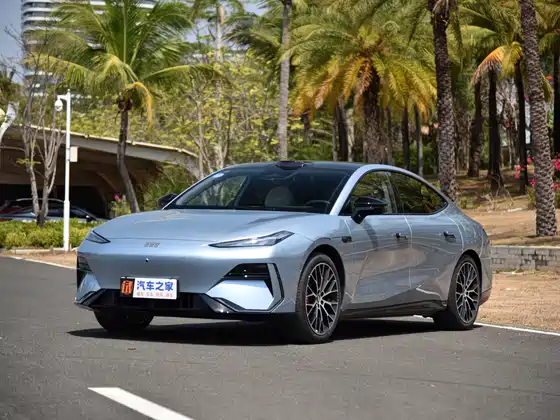 Geely Galaxy E8 2025, 620 км 4WD Starship LiDAR — кузов, фото 5