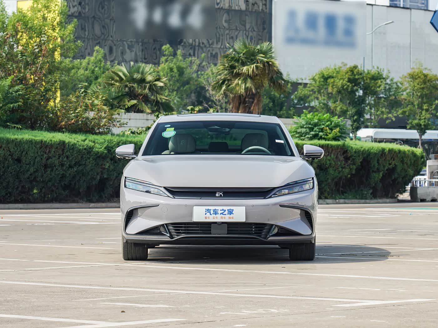 BYD Han EV 2025 — вид спереди