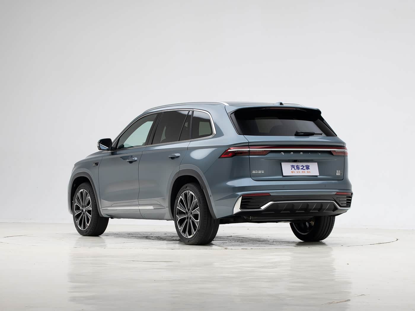Geely Monjaro 2026 — вид сзади