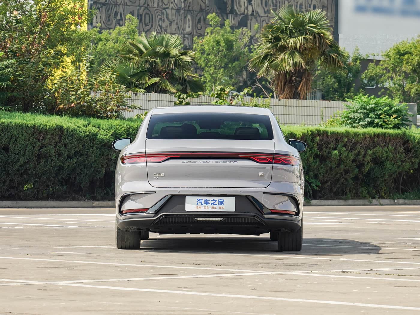 BYD Han EV 2025 — вид сзади