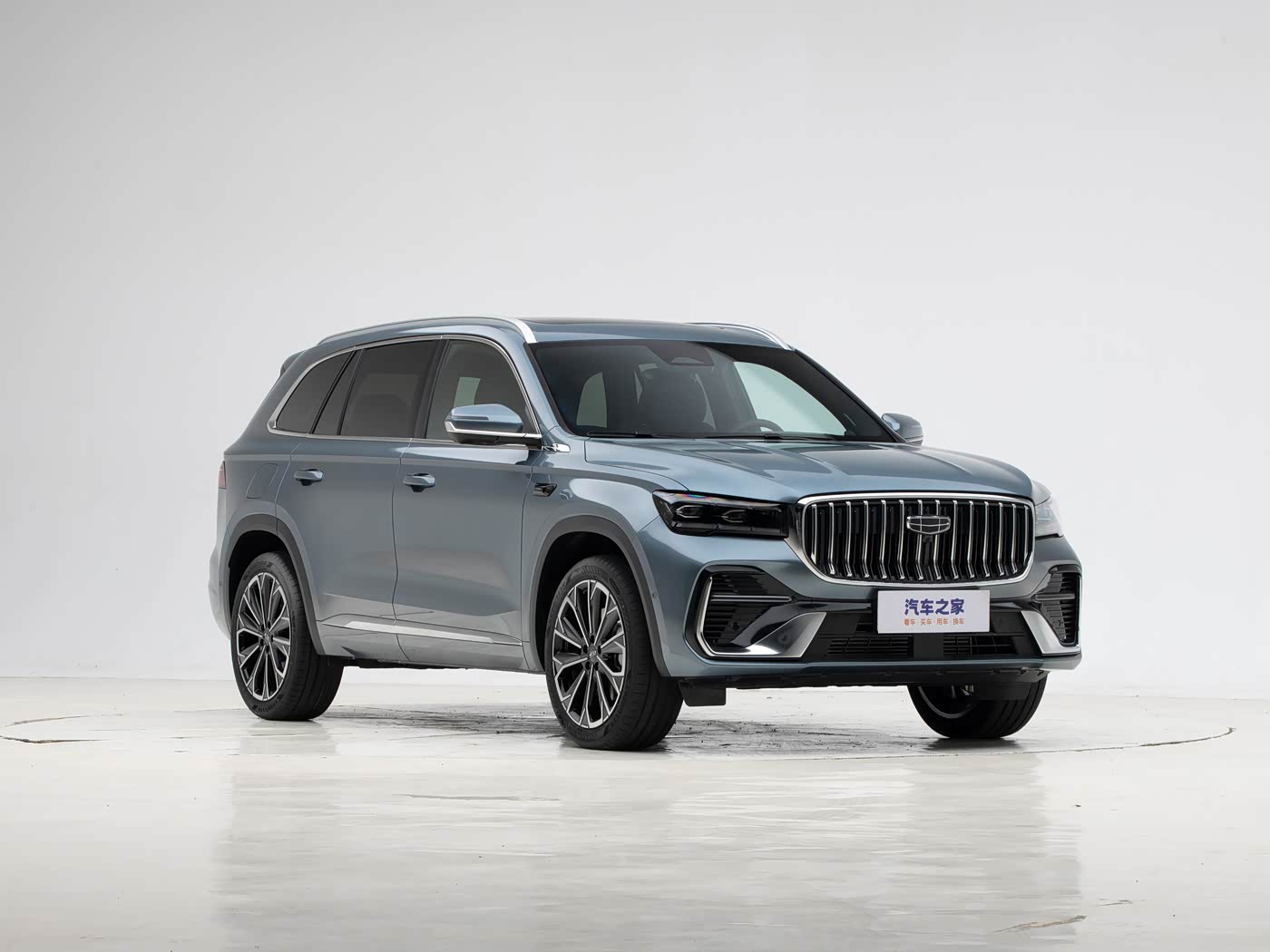 Geely Monjaro 2026 — экстерьер кроссовера