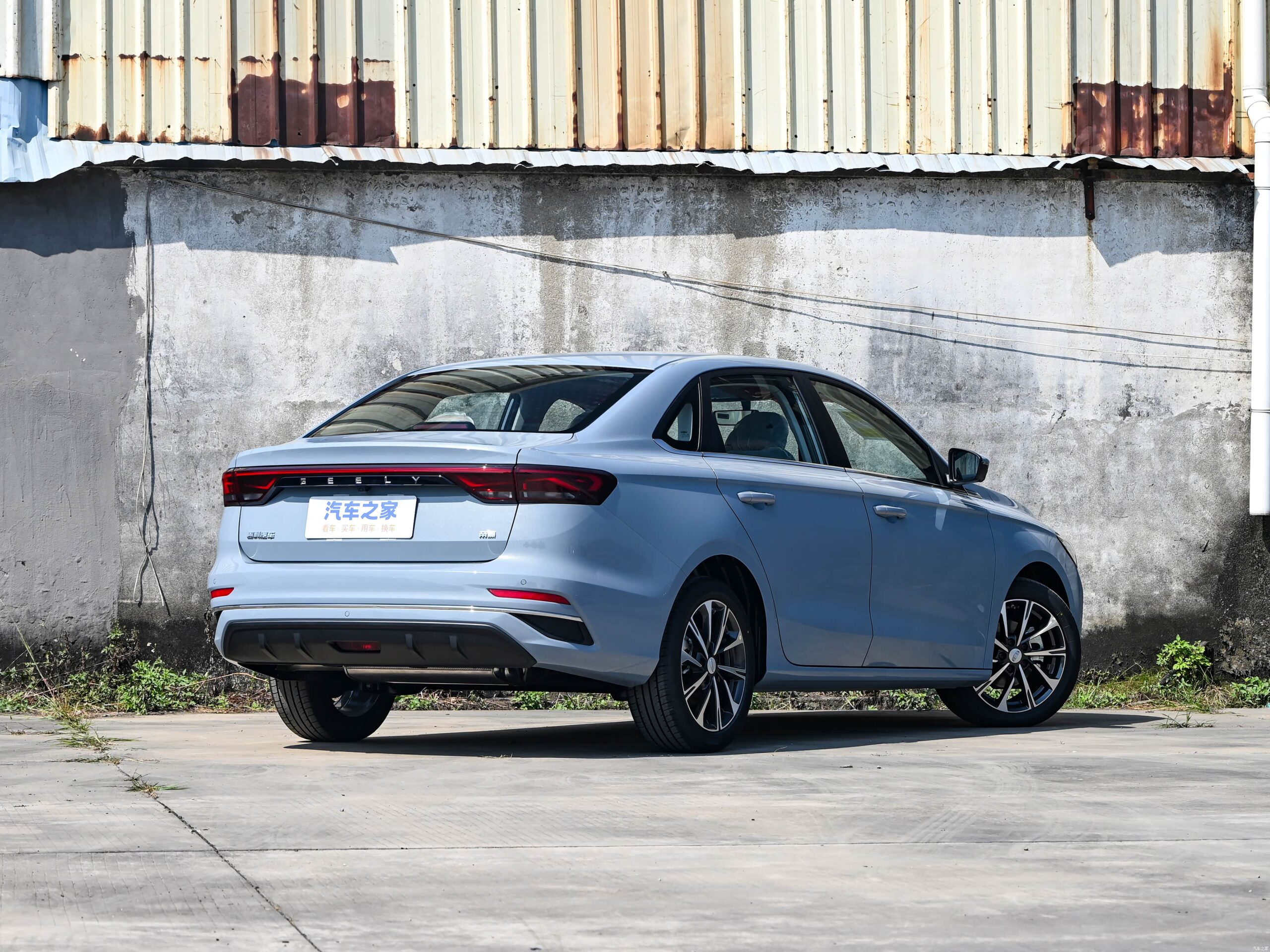 Geely Emgrand 2025 IV поколения 1.5L CVT — кузов, фото 7
