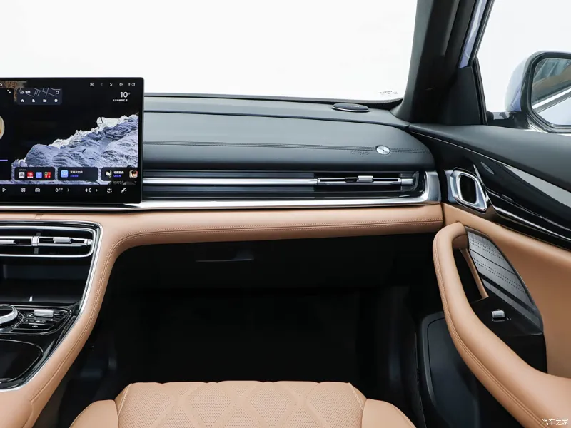 Geely Galaxy A7 — передняя панель и мультимедиа, фото 4
