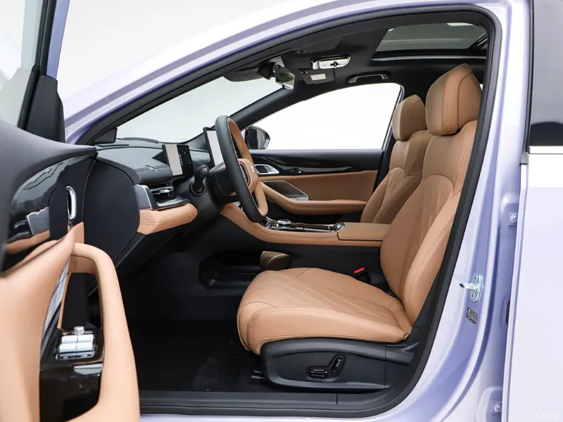 Geely Galaxy A7 — сиденья, фото 1