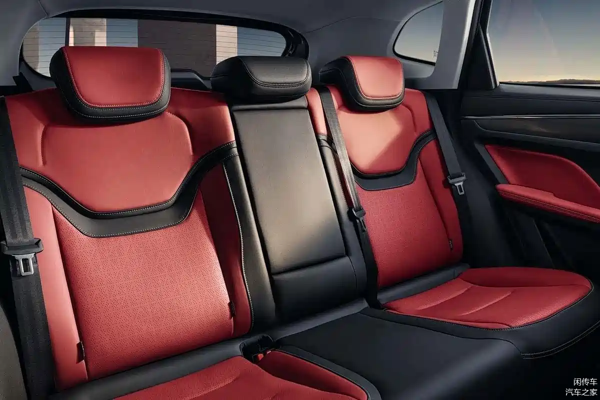 Haval Jolion 2024 — задний ряд сидений
