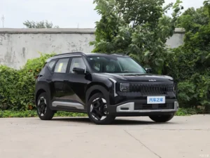Kia Seltos — передний ракурс справа
