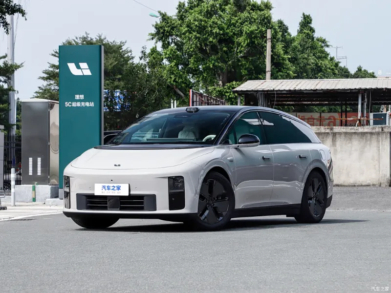 Li Auto i6 — передний ракурс слева