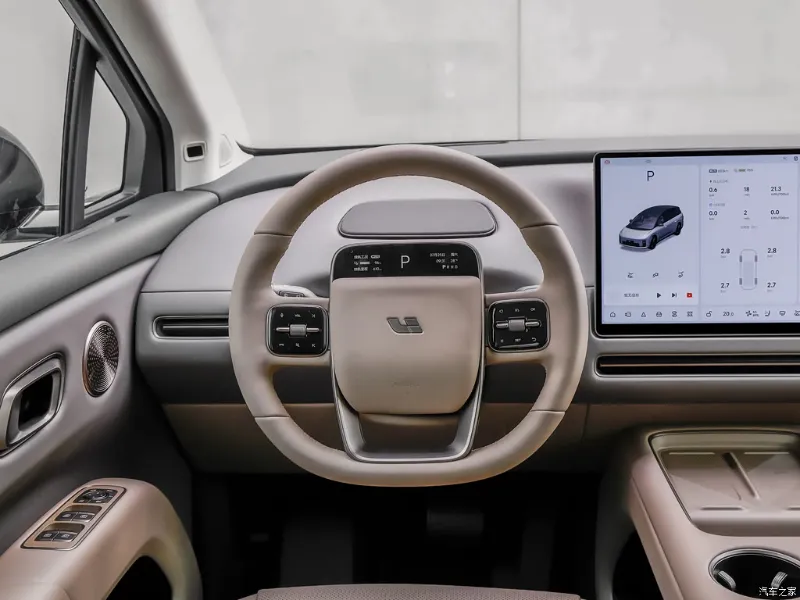Li Auto i8 — передняя панель и мультимедиа, фото 2