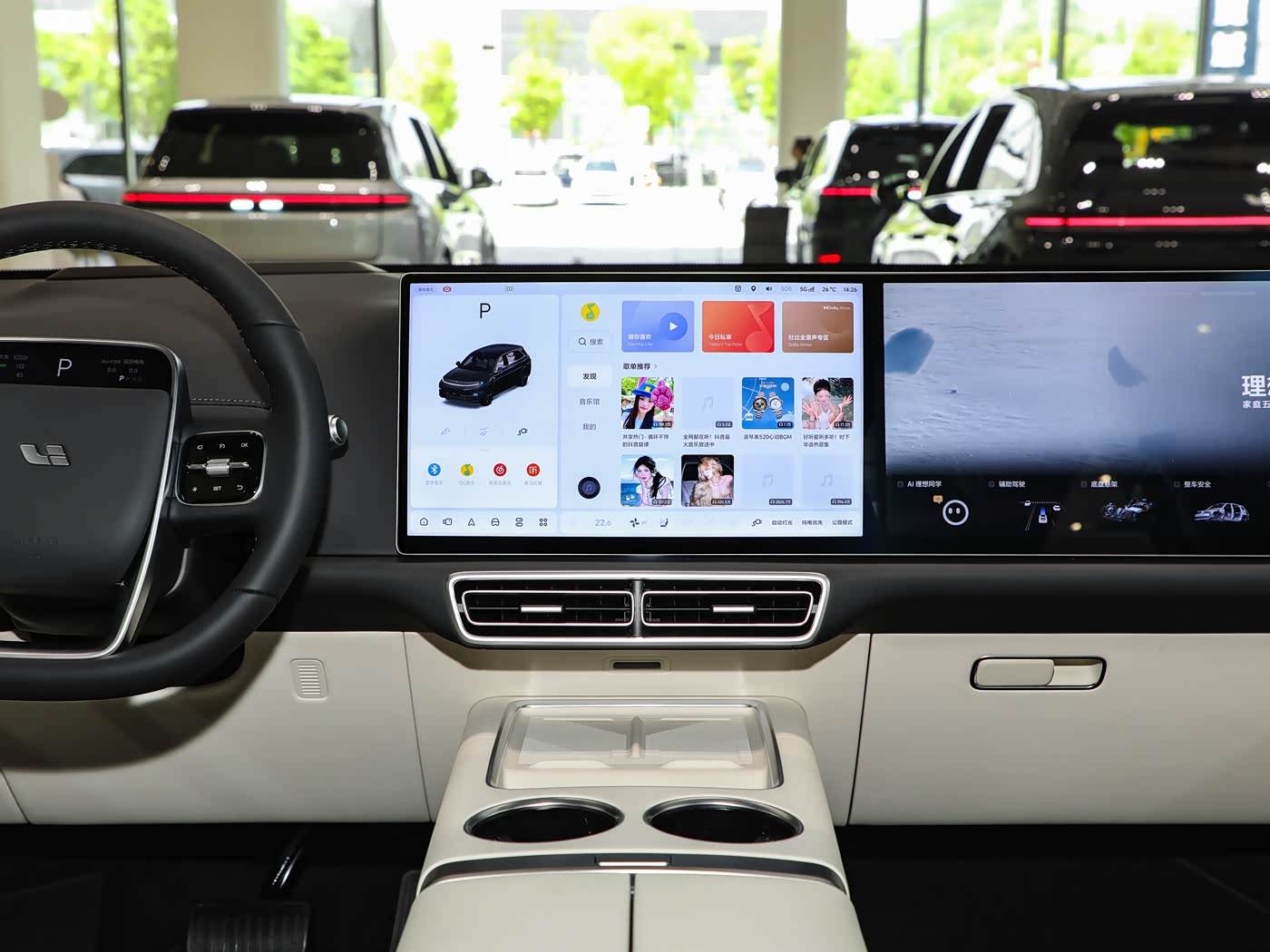 Li Auto L7 — мультимедиа и центральная консоль
