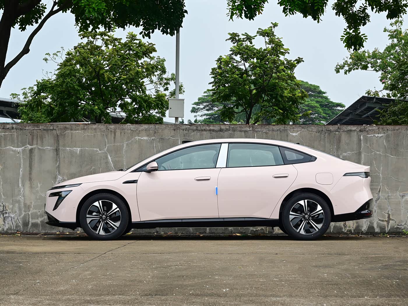 Nissan N7 — вид сбоку