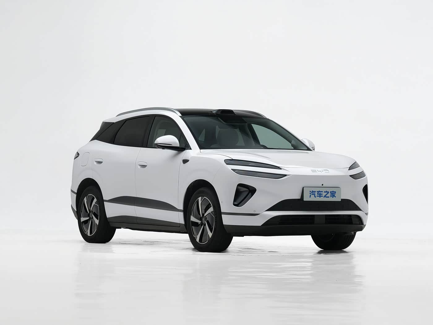 BYD Sea Lion 06 — передний ракурс справа