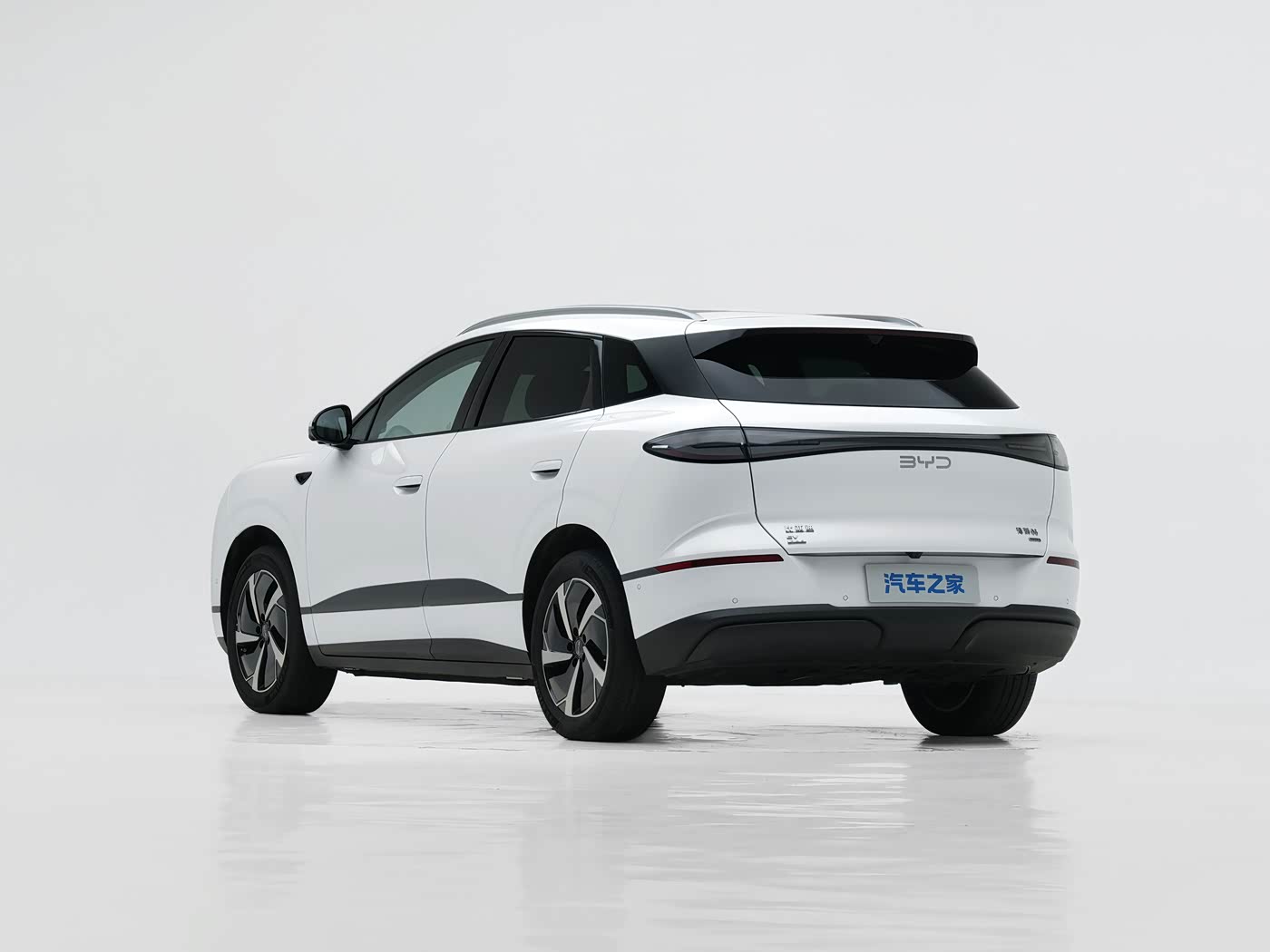 BYD Sea Lion 06 — задний ракурс слева