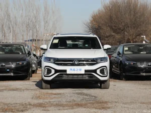 Volkswagen T-Roc — вид спереди